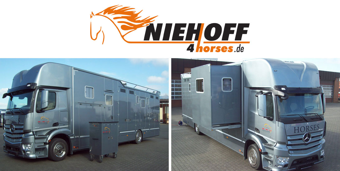 Horse transporter for 6 horses with saddle chamber and popout system